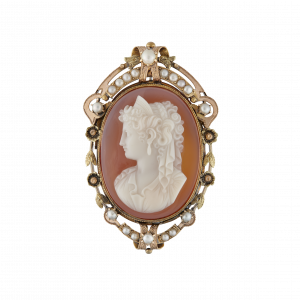 Broche camée dur cornaline et demi perles fines vers 1870