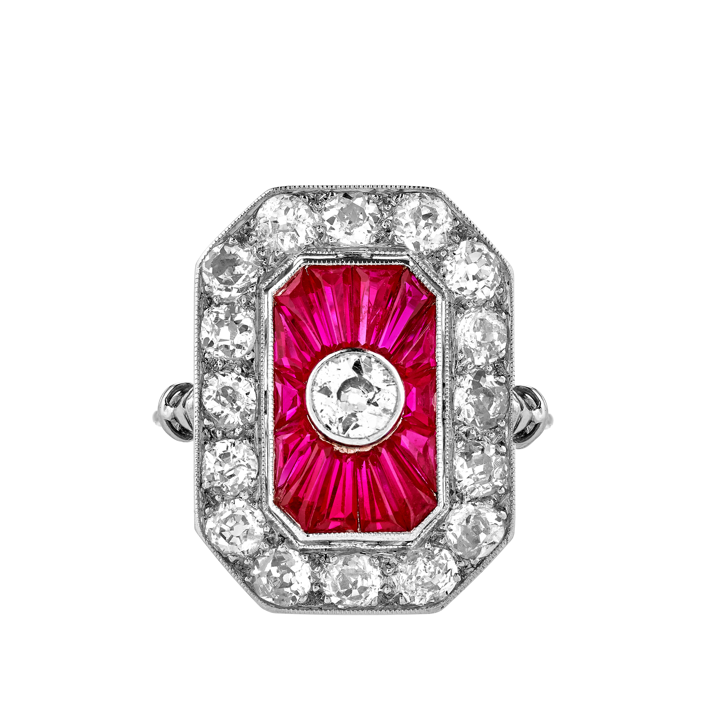 Bague octogonale diamants et rubis calibrés vers 1925 Gerphagnon
