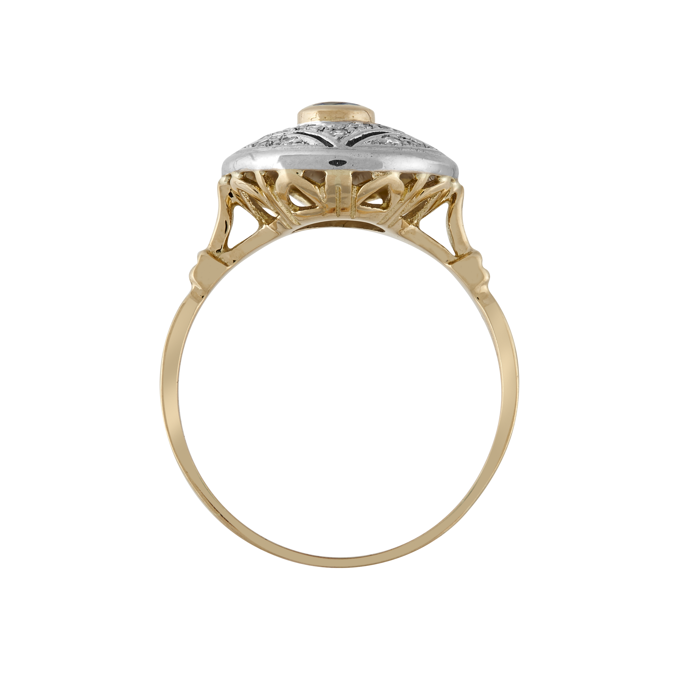 Bague ovale ajourée fleur diamants vers 1920 Gerphagnon