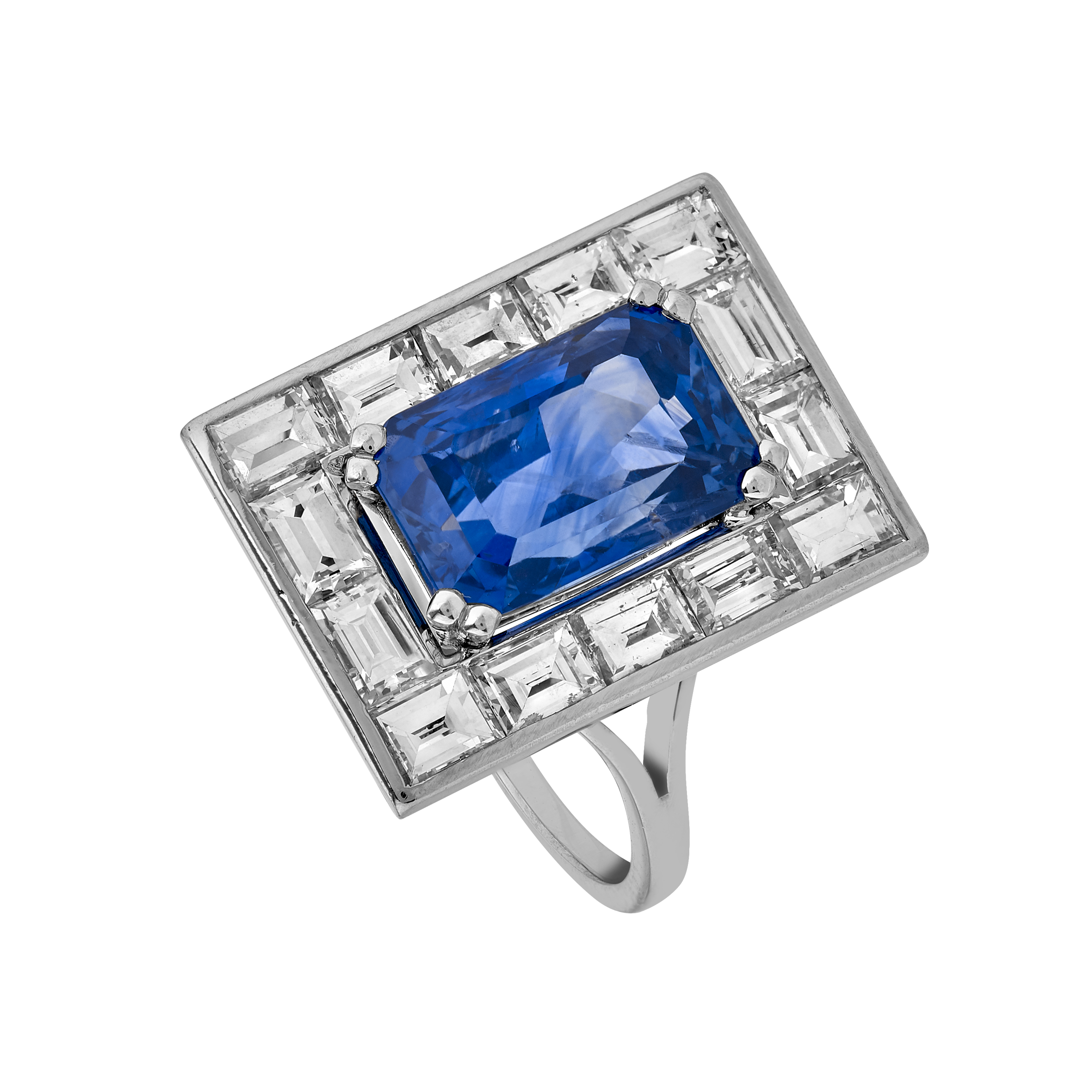 Bague saphir Ceylan naturel non chauffé de 5,20 carats et diamants baguettes vers 1950 Gerphagnon