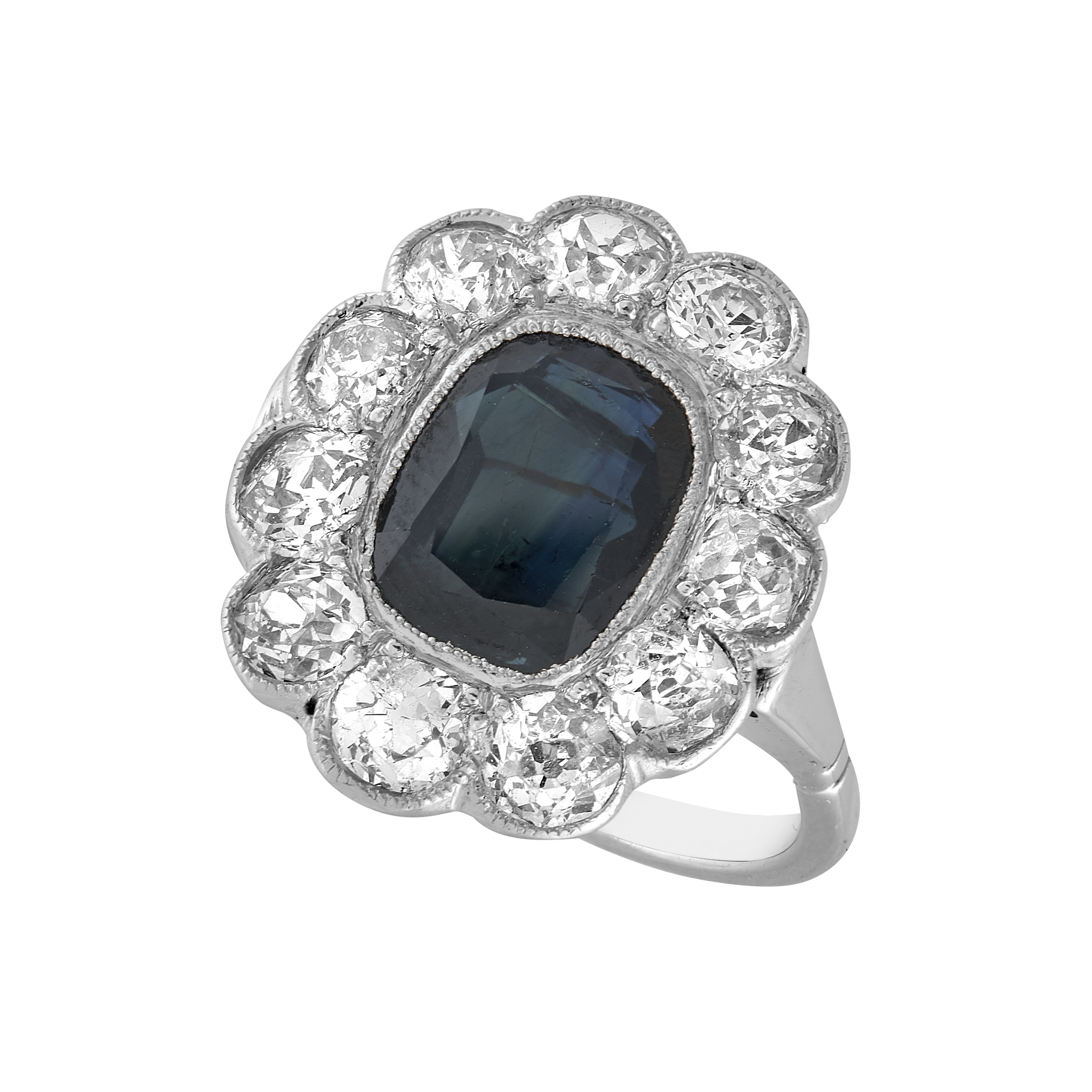 Bague entourage saphir et diamants vers 1920 Gerphagnon