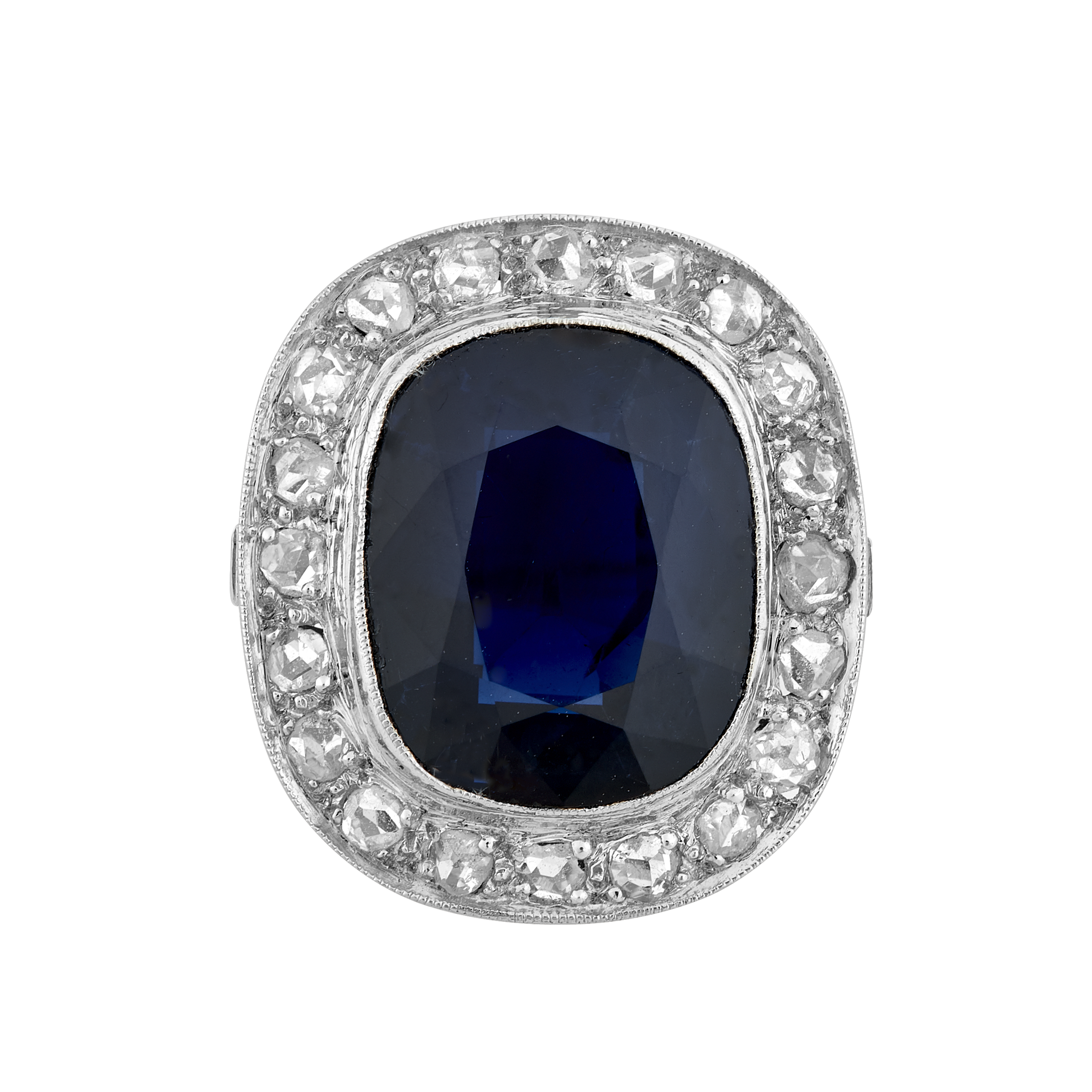 Bague coussin saphir et diamants taille rose vers 1920 Gerphagnon