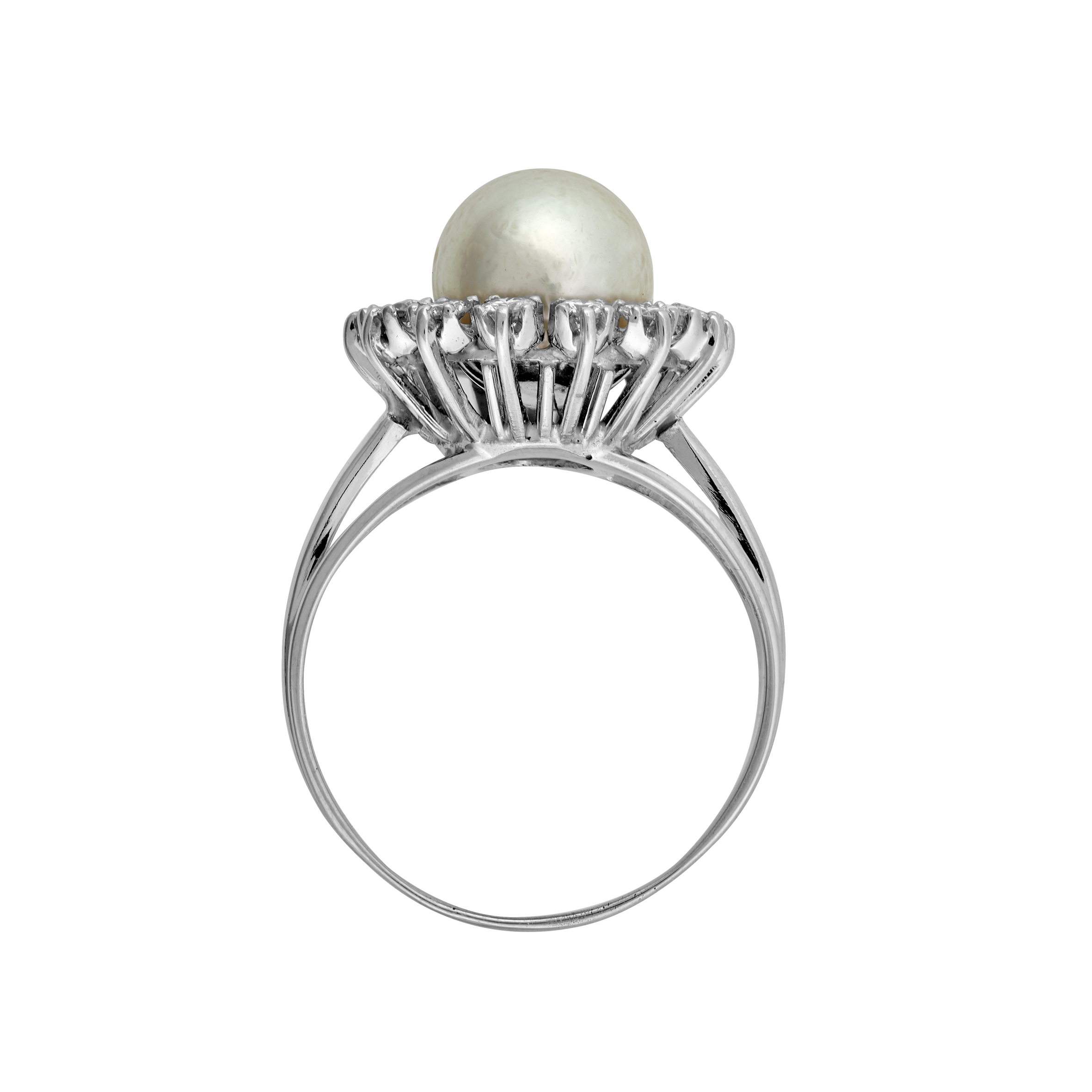 Bague Perle 9,20 mm entourage brillants vers 1950 Gerphagnon