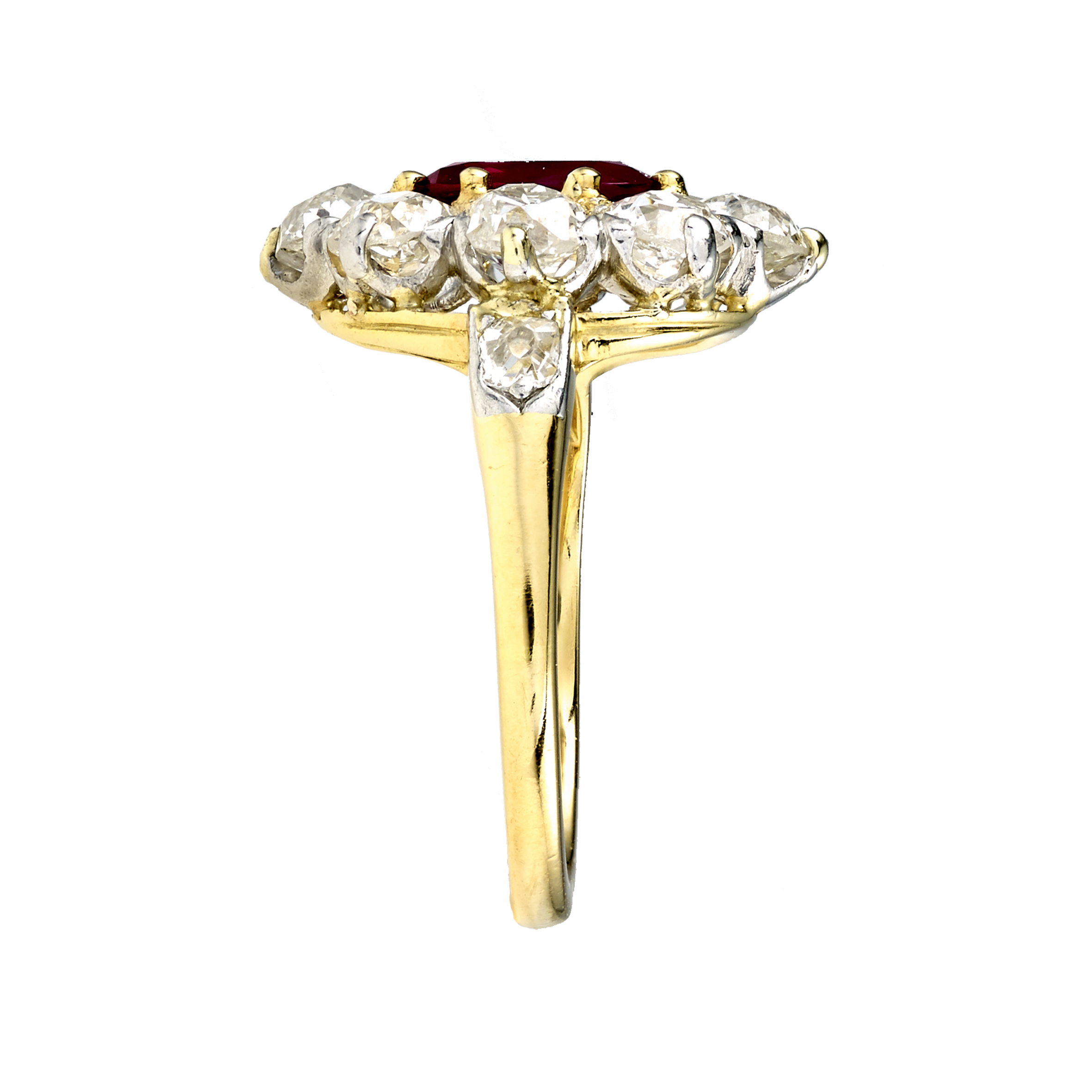 Bague Pompadour Rubis Et Diamants vers 1880 Gerphagnon