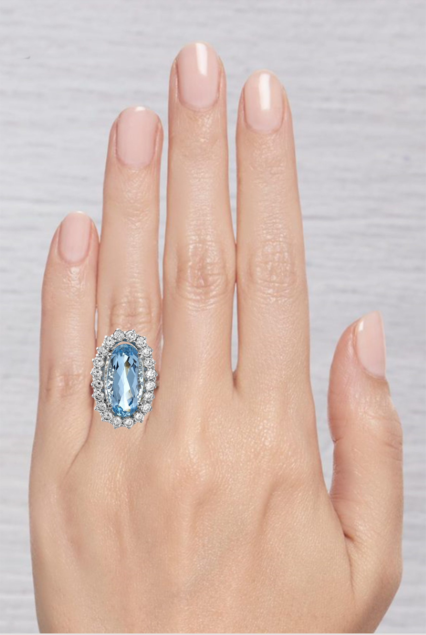 Superbe bague Aigue-Marine et brillants Gerphagnon