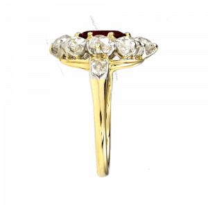 Bague Pompadour Rubis Et Diamants vers 1880