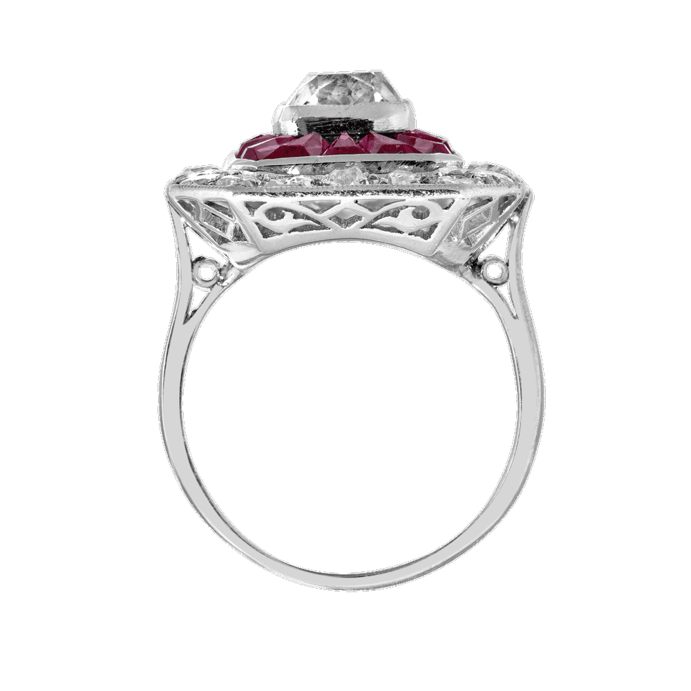 Bague rectangle pans coupés rubis calibrés et diamants vers 1925 Gerphagnon