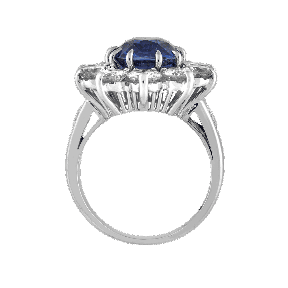 Bague entourage saphir coussin certifié 5,59 carats et brillants 3,50 carats Gerphagnon